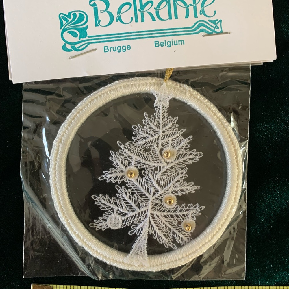 Victorian Style Ornament Bundle (7 Vintage Ornaments) - Picture 15 of 16